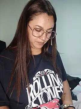 samm_curvy