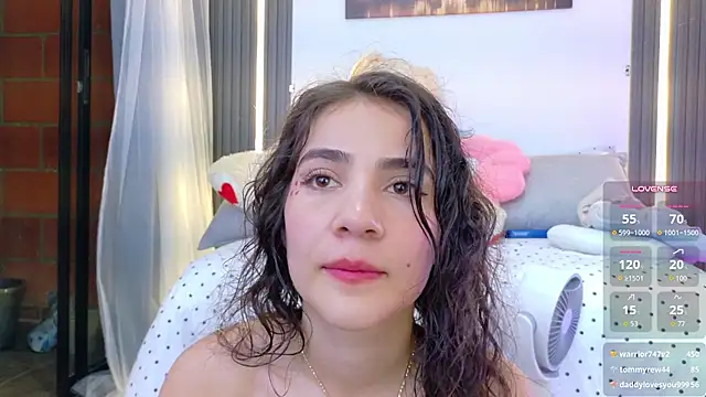 Miranda_doll__ live cam on StripChat