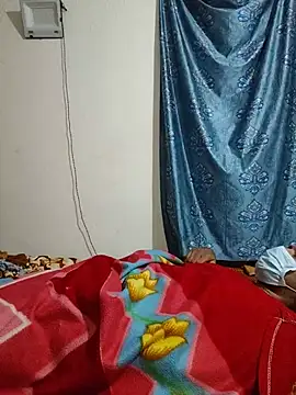 bennylogin290 live cam on StripChat