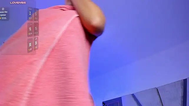 CarolineFyre live cam on StripChat