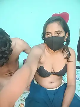 pooja1510 webcam