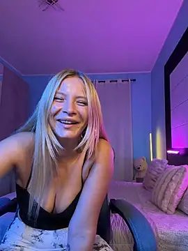 anastasiaaniess (F young) - :heart: good evening Annie