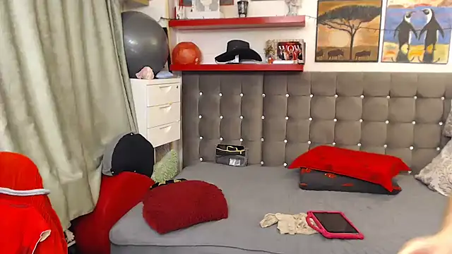 kellyterapy live cam on StripChat