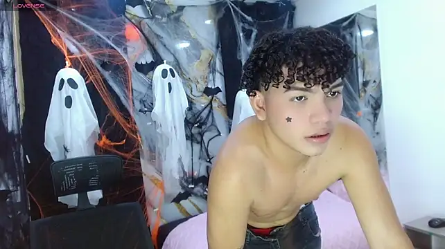 ThiagoVip live sex cam