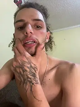 top_white live cam