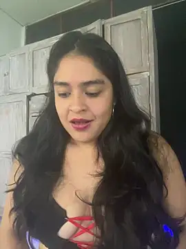 EmilyNoir1 live cam on StripChat