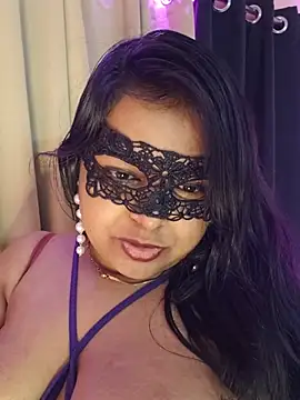 Naughty_Kayra live cam