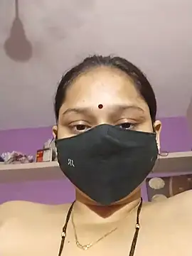 Priyanka_30 live cam on StripChat