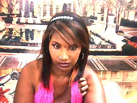 IndianQueen30 live cam on StripChat