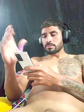 Alexsexygamer live cam on StripChat
