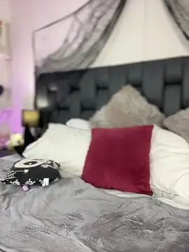 MiilaBlake live cam on StripChat
