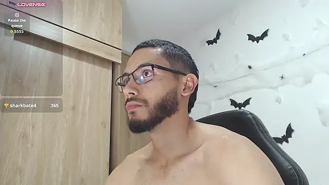 russthiago webcam model