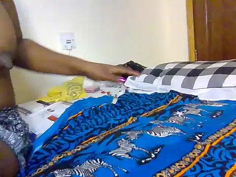 biggestasspretty live cam on StripChat