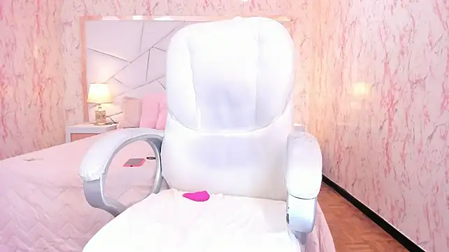 Emily_Whinfre