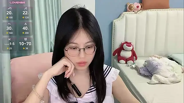 luna-666 stripchat