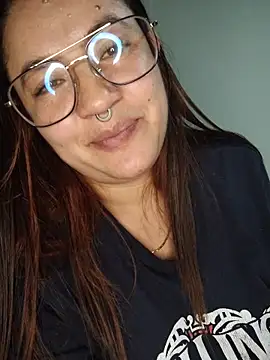 samm_curvy