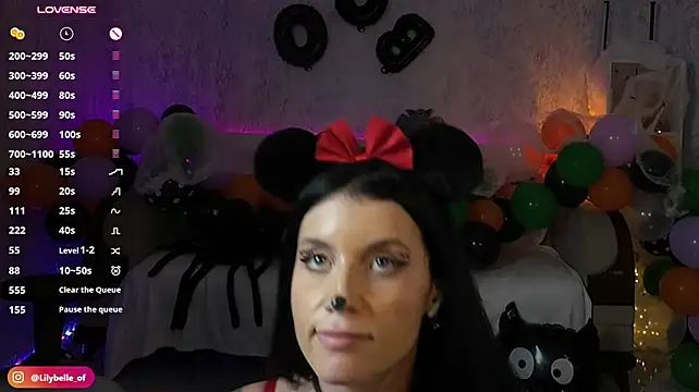 LilyBellee live cam on StripChat