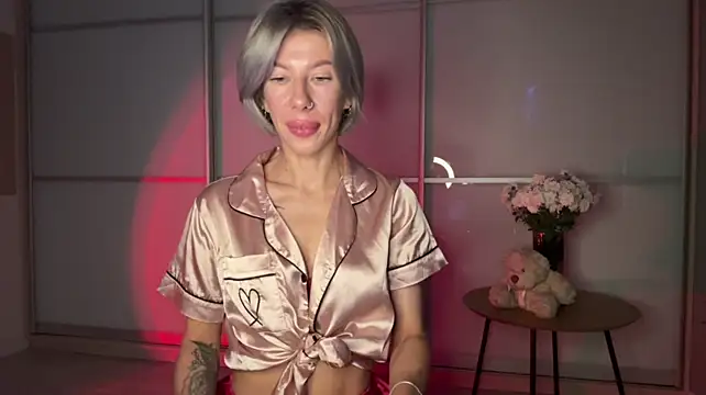 SirenAnn live cam on StripChat
