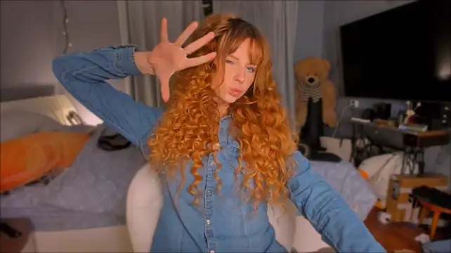 KlementinaBbG live cam on StripChat