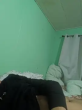 NoteworthyLaser111 live cam on StripChat