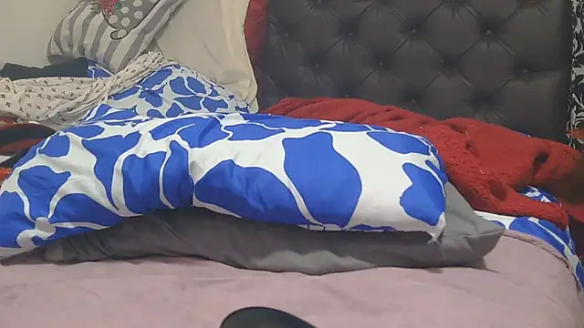 sluttylaura21