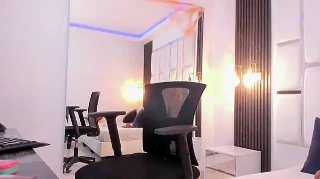 Maia_Clark520