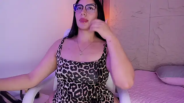 Samantha-grey