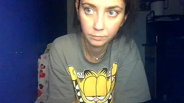 petite_danielle live cam on StripChat