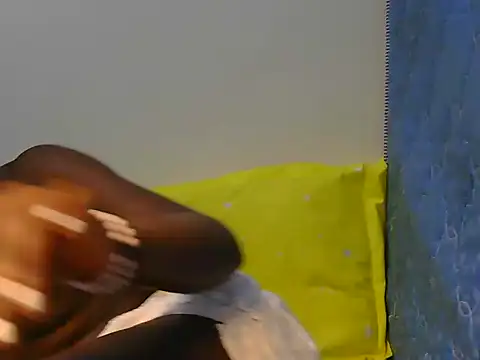 Bonarerihot live cam on StripChat