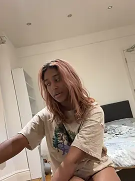 DonnaShy live cam on StripChat