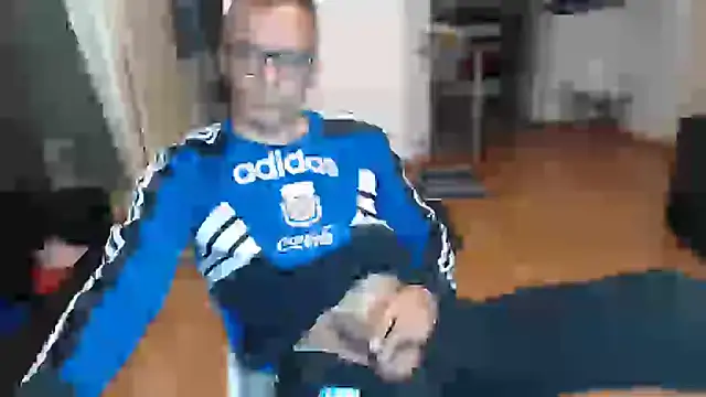 guachin_hunk live cam on StripChat
