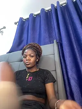 Black_prettty live cam