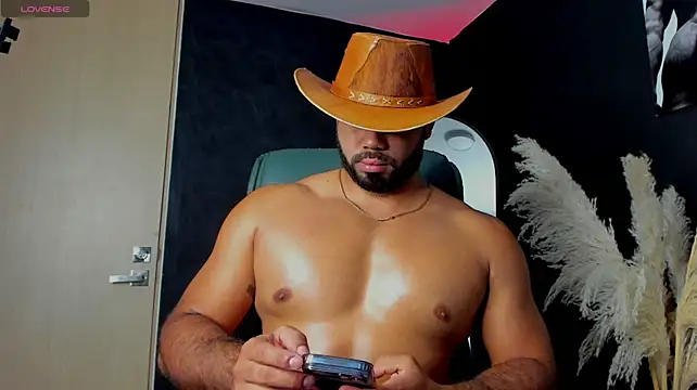 noahcrux_