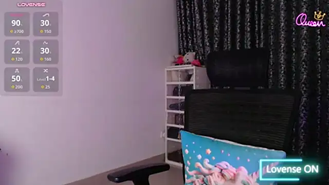 Screen_Queen_xoxo live cam on StripChat