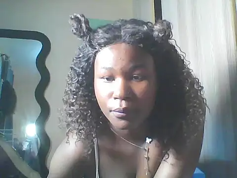 spicynadia live cam on StripChat