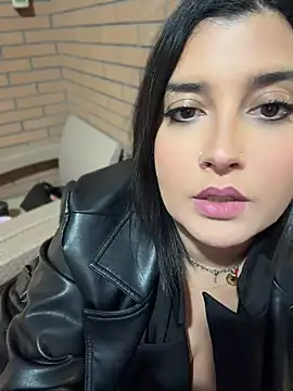 Novababy18 live cam