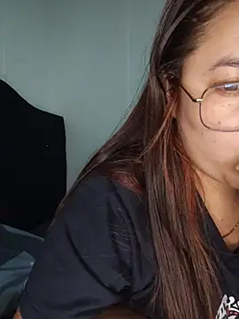 samm_curvy