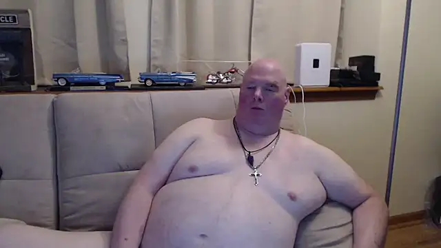 harley99574 (M grandpa) - naked at goal