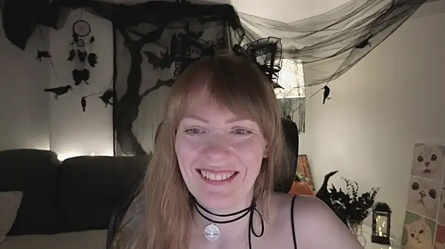Aurora_Velvett_