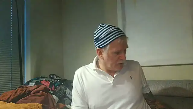overmydadbody222 live cam preview