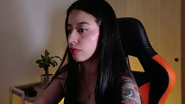 Misscarolsph live cam on StripChat