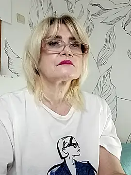 Catty_Lady live cam on StripChat