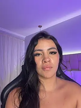alanna_blaze live cam on StripChat