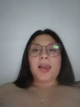 yessica_gomez01 live cam on StripChat