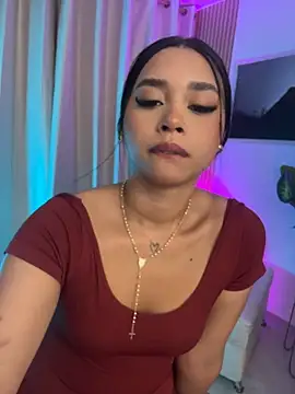 KiaraVixenn webcam