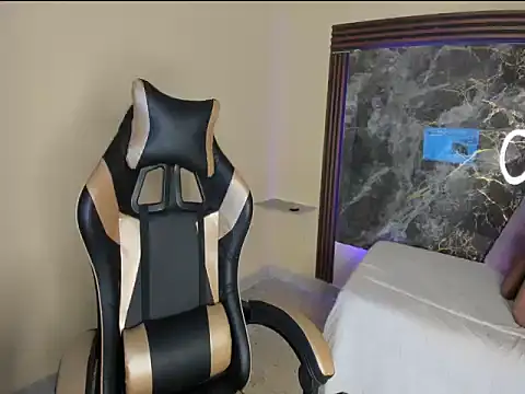 Arianagirl_efti