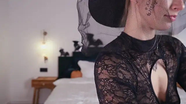 ella_twinkl live cam