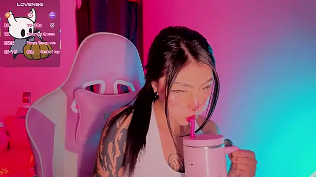 sharonbone live cam on StripChat