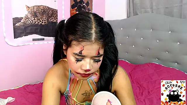 Scarlett_latin_slave