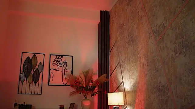 LilyL0u live cam on StripChat